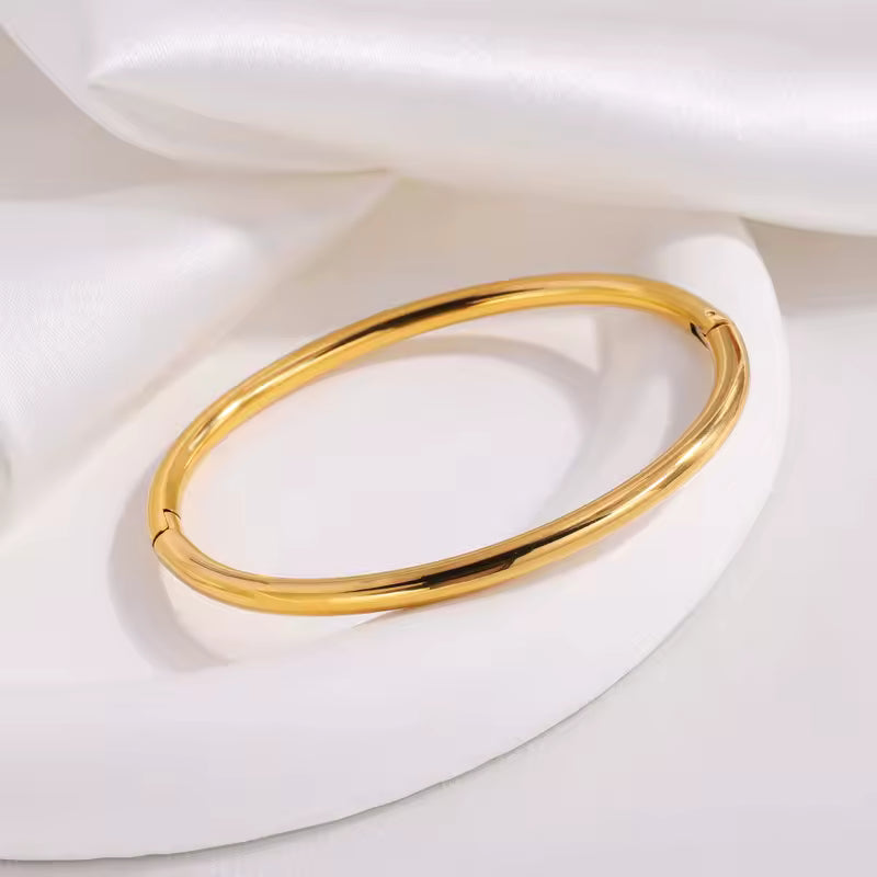 Salma Bangle